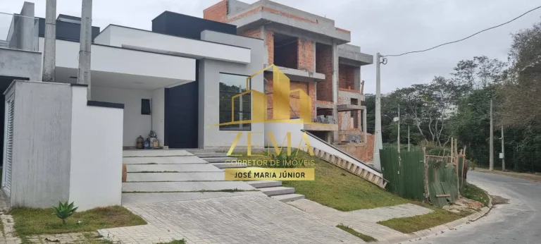 Imagem Casa térrea em condomínio, 03 Sts, Piscina, 04 vagas, Brisas 02