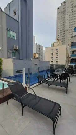 Imagem Apartamento com 3 dormitórios sendo 3 suítes e 2 vagas de garagem em Balneário Camboriú/SC