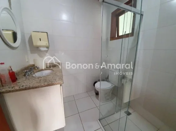 Imagem Excelente casa térrea, ampla, moderna, rústica, living, escritório, lavabo, 3 suítes sendo a mas...