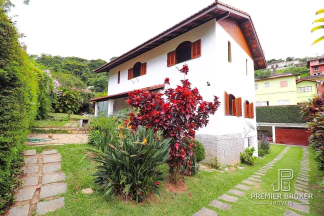 Imagem Casa à venda, 187 m² por R$ 900.000,00 - Golfe - Teresópolis/RJ
