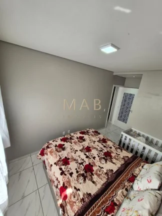 Imagem Imperdível! Apartamento à venda em Ingleses Norte, Florianópolis-SC: 2 quartos, 1 suíte, 1 sala, 2 banheiros, 2 vagas de garagem.