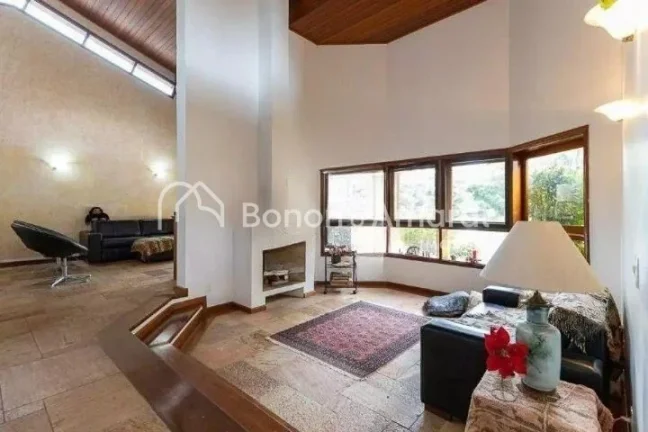 Imagem Excelente casa no Jd. Botânico.
Muito bem localizada.
Térrea, Área construída: 420 m²
- Living ...