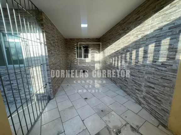 Imagem Casa em Moreno | 3 Quartos, 1 Suíte, 2 Salas, Garagem Coberta, Aceita Financiamento.