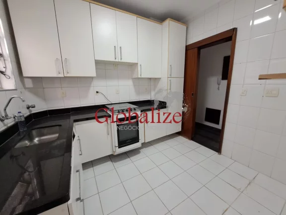 Imagem Apartamento à venda com 109m², 3 quartos, 2 banheiros, elevador, 1 quadra da praia por R$590.000,00 no Boqueirão em Santos