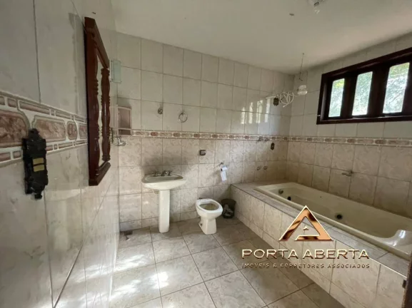 Imagem Chacara com casa 5 quartos, sendo 1 suíte - Cava Grande - COD 523