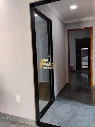 Imagem BELÍSSIMA CASA LINEAR COM GALPÃO NO MESMO TERRENO, LOCALIZADA EM CAMPOS DOS GOYTACAZES/RJ