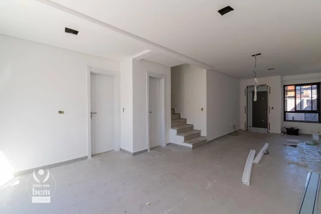 Imagem Sobrado com 3 dormitórios à venda, 112 m² por R$ 699.000,00 - Atuba - Curitiba/PR