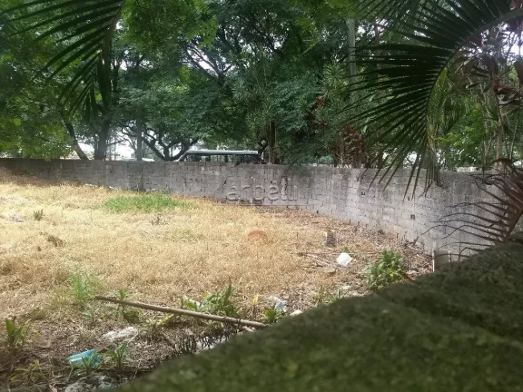 Imagem Terreno plano de esquina com 623 metros quadrados. Localização privilegiada em bairro nobre com ca...