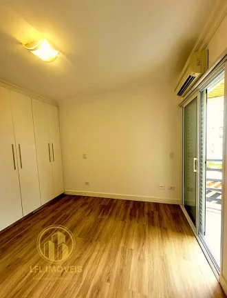 Imagem Espaçoso Apartamento de 3 Dormitórios e 3 vagas, na Vila Suzana