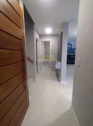 Imagem Sobrado em condominio com vista de frente pra a pedra grande