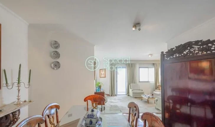 Imagem Cobertura super espaçosa com 432m2, 5 dormitórios ( 2 suítes ) e 4 vagas na garagem. No primeiro ...