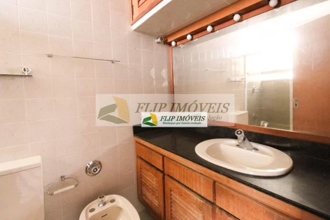 Imagem More em um apartamento com 207 m², 4 suítes, 2 vagas de garagem no miolo do Cambuí - Campinas - SP