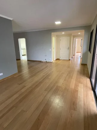 Imagem Apartamento 3 suítes, 3 vagas e 209m2 de útil no Itaim Bibi