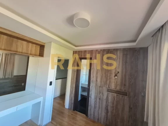 Imagem Uma bela casa com 4 quartos sendo 3 suítes, ficam no imóvel splits, sala ampla, sala de Tv, cozinh...