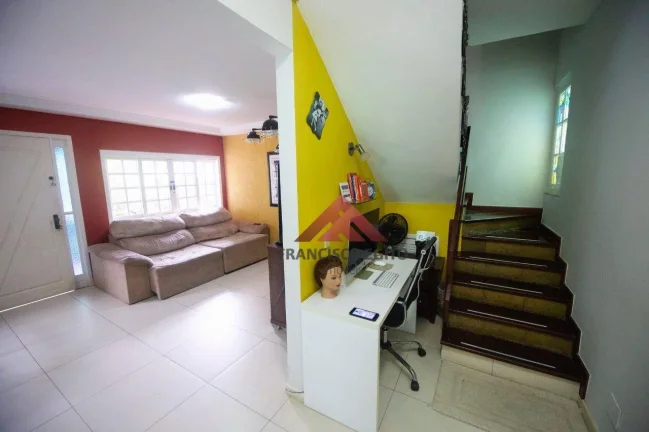 Imagem Casa com 8 dormitórios à venda, 400 m² por R$ 840.000 - Maria Paula - Niterói/RJ