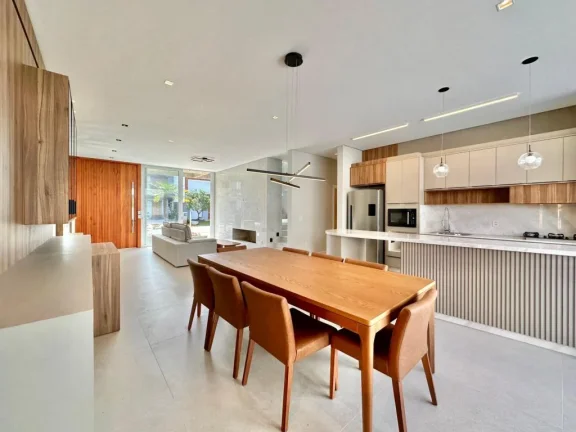 Imagem Casa em Condominio 4 Dormitórios - Bairro xangri-la