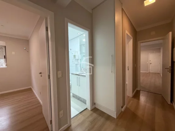 Imagem Excelente apartamento de 3 dormitórios sendo 1 suíte, na divisa do bairro Anita Garibaldi com Atiradores