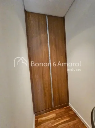 Imagem ...#34;Imóvel Exclusivo no Condomínio Chácara Flora em Valinhos: Sobrado com 3 Suítes, Piscina e Vista para a Mata...#34;
