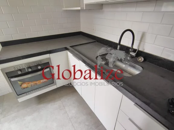 Imagem Casa duplex R$900.000, 03 dormitórios sendo 02 suítes, ótima localização, solário com churrasqueira, 01 vaga de garagem