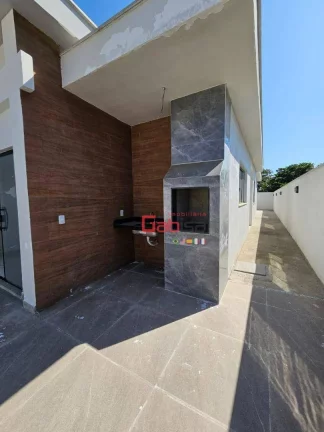 Imagem Casa com 3 dormitórios à venda, 175 m² por R$ 400.000,00 - Caminho de Búzios - Cabo Frio/RJ