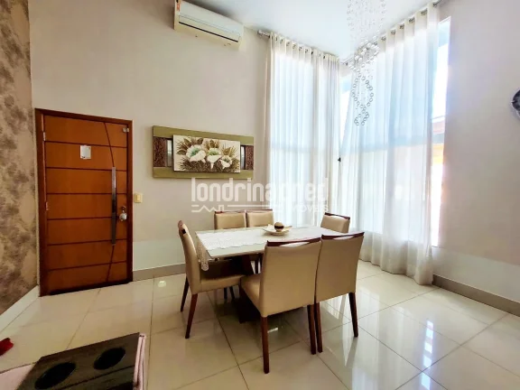 Imagem Excelente Casa no Jardim Coliseu com 3 Dormitórios (1 Suíte), 3 Vagas, 140m² de Construção em Terreno de 203m² – Aceita Financiamento! Aproveite!