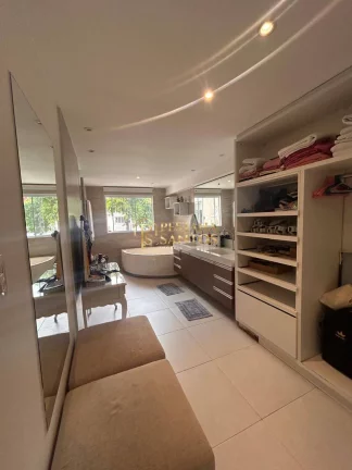 Imagem Casa Triplex à Venda no Condomínio Jardim Nova Barra