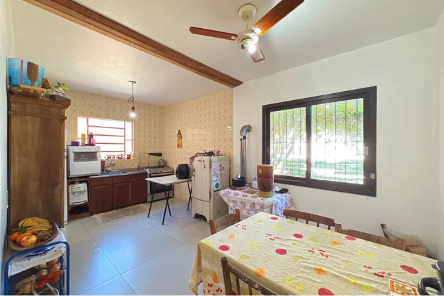 Imagem Casa para venda no bairro Vila Nova em Porto Alegre