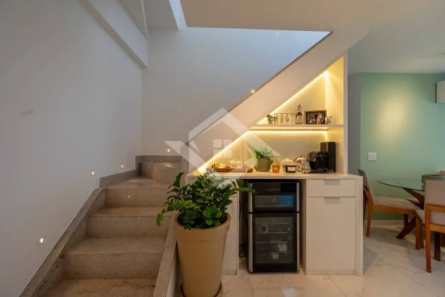 Imagem Maravilhosa Casa Duplex Porteira Fechada - Vargem Pequena - Venda