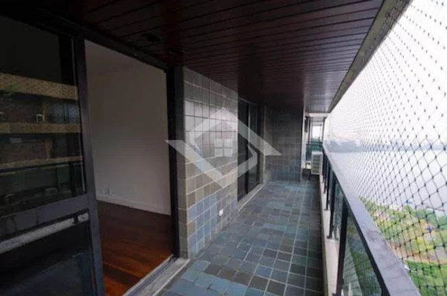 Imagem Apartamento de 4 Quartos para Venda na Lagoa com 380 m²