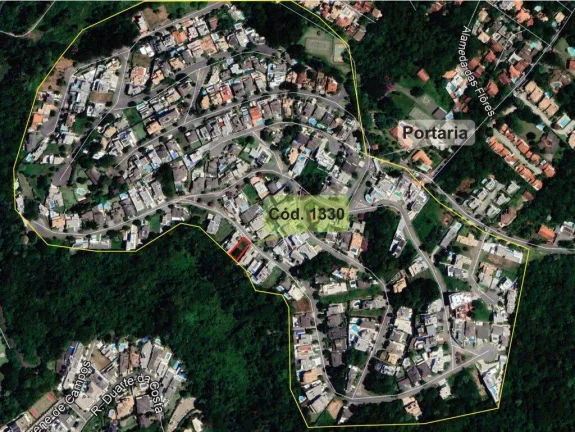 Imagem Cond. Golf Village (LOTE) 516,96 m² - Declive, voltado p/ área verde!