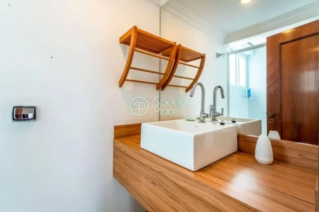 Imagem Ótima cobertura em Perdizes com 237m² divididos em dois pavimentos. No primeiro piso temos um óti...