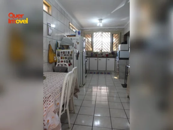 Imagem Imperdível oportunidade! Casa à venda em Ribeirão Preto-SP, bairro Parque Residencial Lagoinha. 3 quartos, 1 suíte, 2 salas, 3 banheiros, 2 vagas de garagem, 420 m².