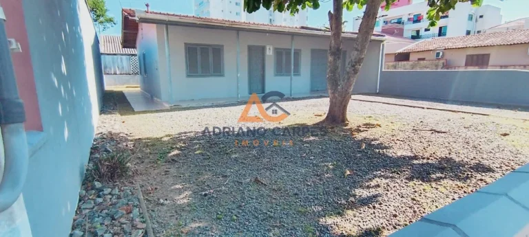 Imagem ALUGUEL Anual de Casa Mobiliada com 3 dormitórios no Bairro Gravatá- Navegantes-SC
