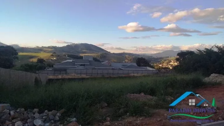 Imagem Seu Novo Lar em Paraisópolis MG: Infra Completa e Vista Panorâmica!