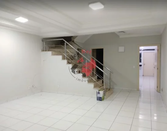 Imagem Sobrado 4 dormitórios espaçosos sendo 2 suítes e uma delas com sacada e closet, 2 vagas , bairro Boqueirão, Praia Grande