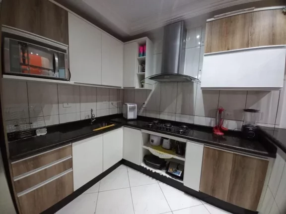 Imagem Sobrado com 3 dormitórios à venda, 200 m² por R$ 435.000,00 - Vila Correa - Ferraz de Vasconcelos/SP