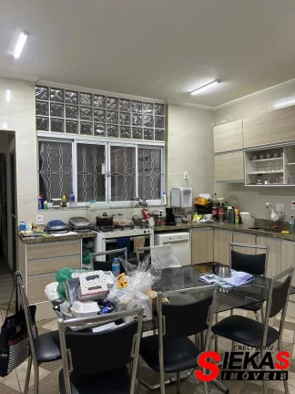 Imagem Casa Comercial para Locação na Penha de França - São Paulo-SP: 5 Quartos, 5 Suítes, 4 Vagas, 500m² de Área