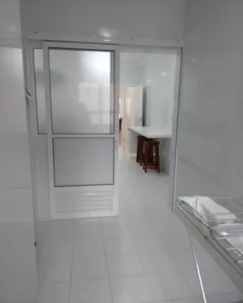 Imagem Apartamento à venda no Guarujá na Praia das Pitangueiras.