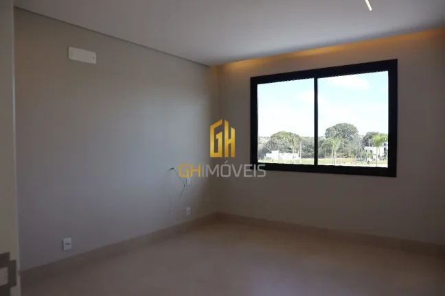 Imagem SO0426

Sobrado 3 quartos, no Condomínio Jardins Versalhes - Aparecida de Goiânia - GO, com 212,89...