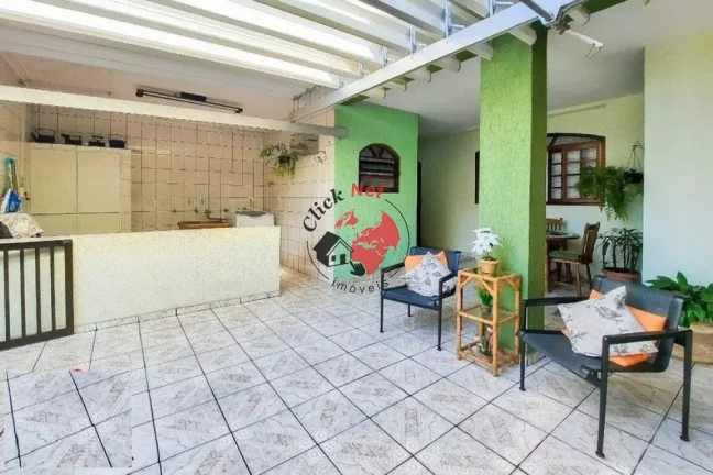 Imagem Sobrado com Piscina à Venda no Bairro Independência – Espaço, Lazer e Conforto para Sua Família!