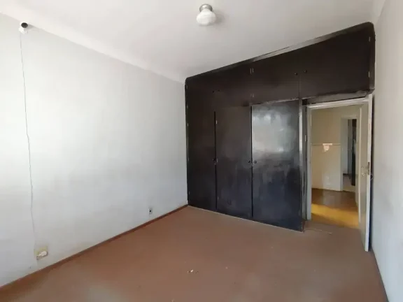 Imagem Casa com Excelente Localização no Centro de Barbacena. Ideal para Clínicas ou Residencial