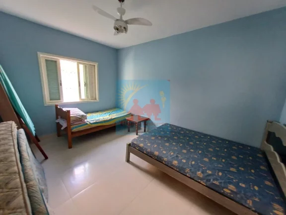 Imagem Casa a 50 metros da Praia de Itanhaém com espaço para piscina