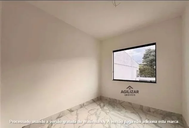 Imagem Casa geminada, 2 quartos, 1 banheiro, 1 lavabo, varanda, 1 vaga