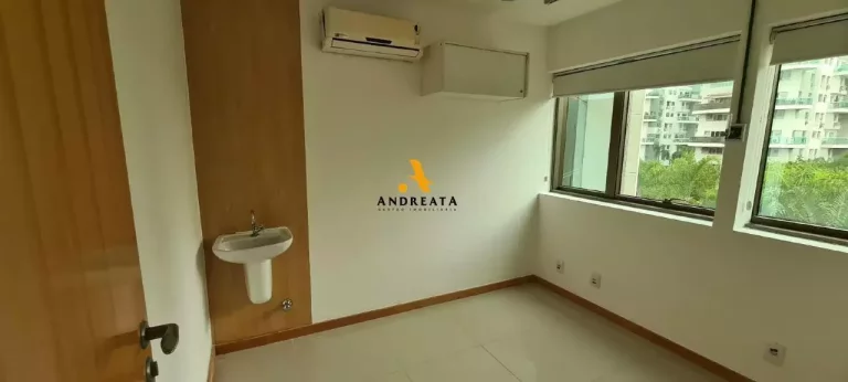 Imagem Barra da Tijuca - Sunplaza Offices - Alugo maravilhoso conjunto comercial, MONTADO COMO CLINICA , com 220m2 - R$16.000,00