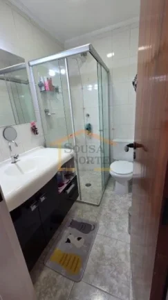 Imagem Apartamento com 80m², 3 dormitórios, sendo 1 suite, armários nos dormitórios, sala para dois amb...
