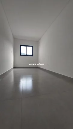 Imagem Casa Sobrado à Venda com 03 dormitórios sendo uma suíte, localizado no Bairro Morretes de Itapema.