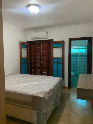 Imagem Casa no TAMBORÉ - 750m²
