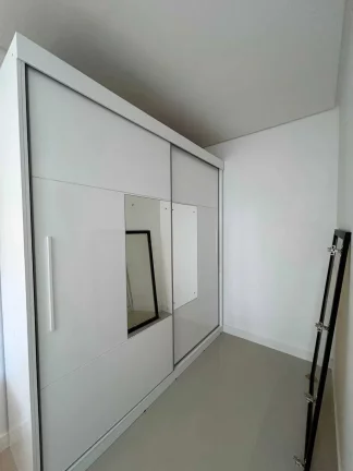 Imagem Apartamento com 3 suítes e 2 vagas de garagem em Meia Praia - Itapema/SC