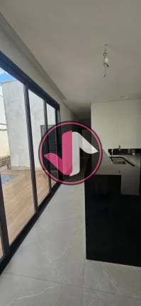 Imagem Descubra o paraíso em Cuiabá! Esta deslumbrante Casa em Condomínio está localizada no bairro Sã...