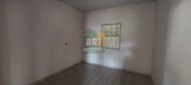 Imagem Casa para Venda em Mairinque, Vila Sorocabana, 2 dormitórios, 1 banheiro, 2 vagas